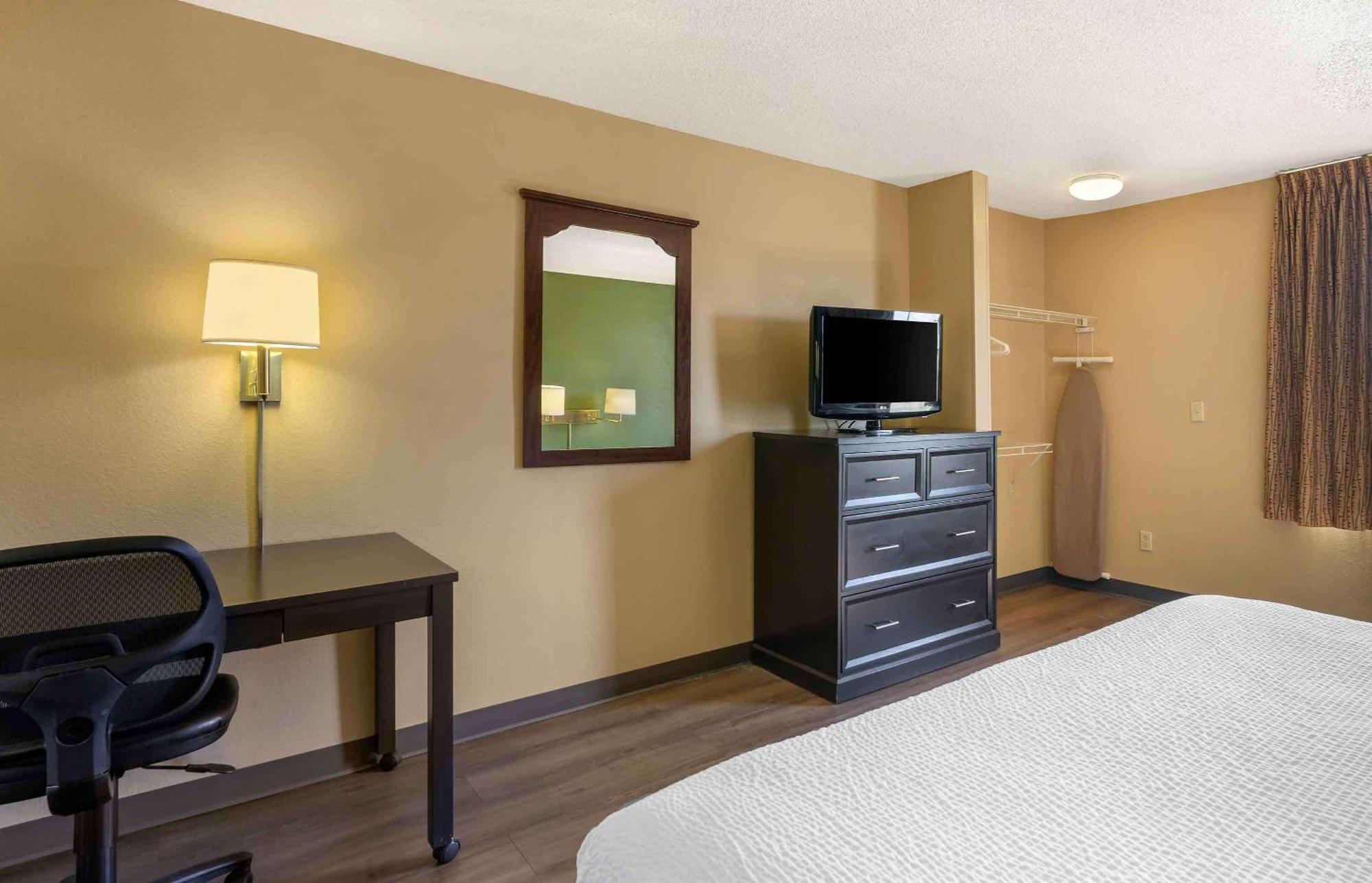 Extended Stay America Select Suites - Chicago - Naperville - East Exterior foto